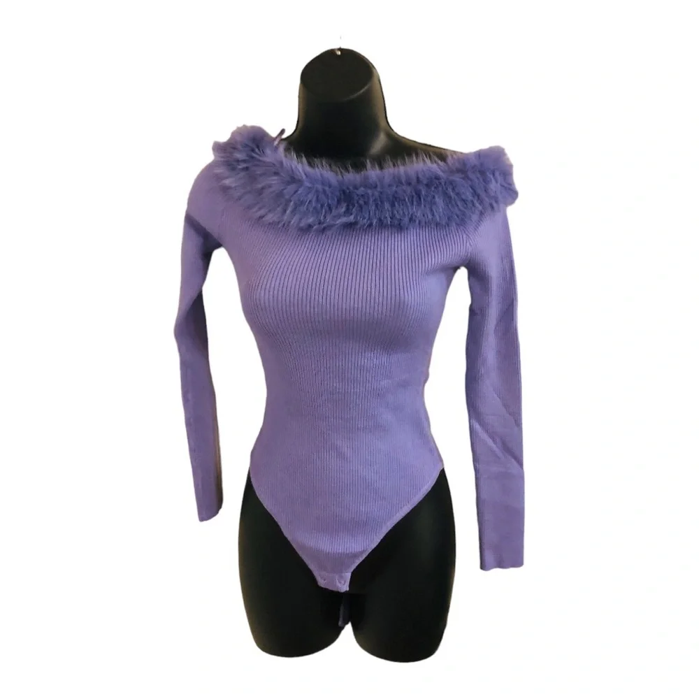 Purple faux‎ fur trim off the shoulder ribbed sweater knit bodysuit size large - Picture 14 of 17